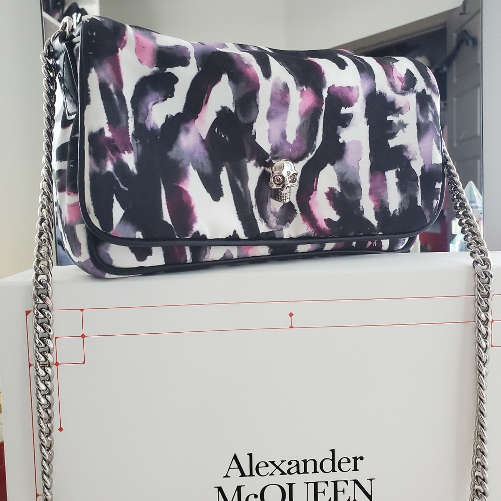 Alexander Mcqueen Authentic bag Like New With Tags, Dust Bag, Box And Receipt - Picture 7 of 9